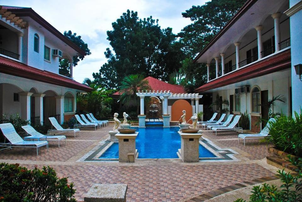 Palmas Del Mar Hotel Bacolod Bagian luar foto