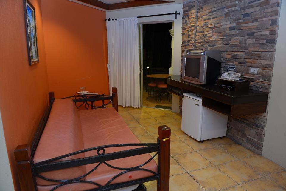 Palmas Del Mar Hotel Bacolod Bagian luar foto