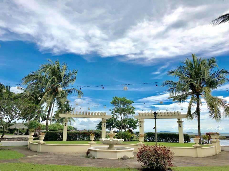 Palmas Del Mar Hotel Bacolod Bagian luar foto