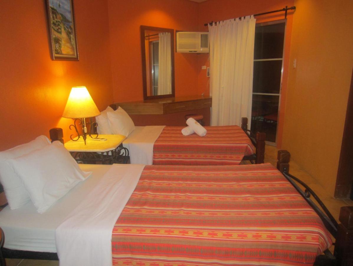 Palmas Del Mar Hotel Bacolod Bagian luar foto