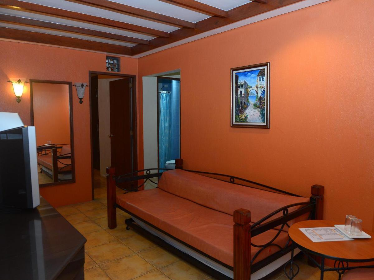 Palmas Del Mar Hotel Bacolod Bagian luar foto