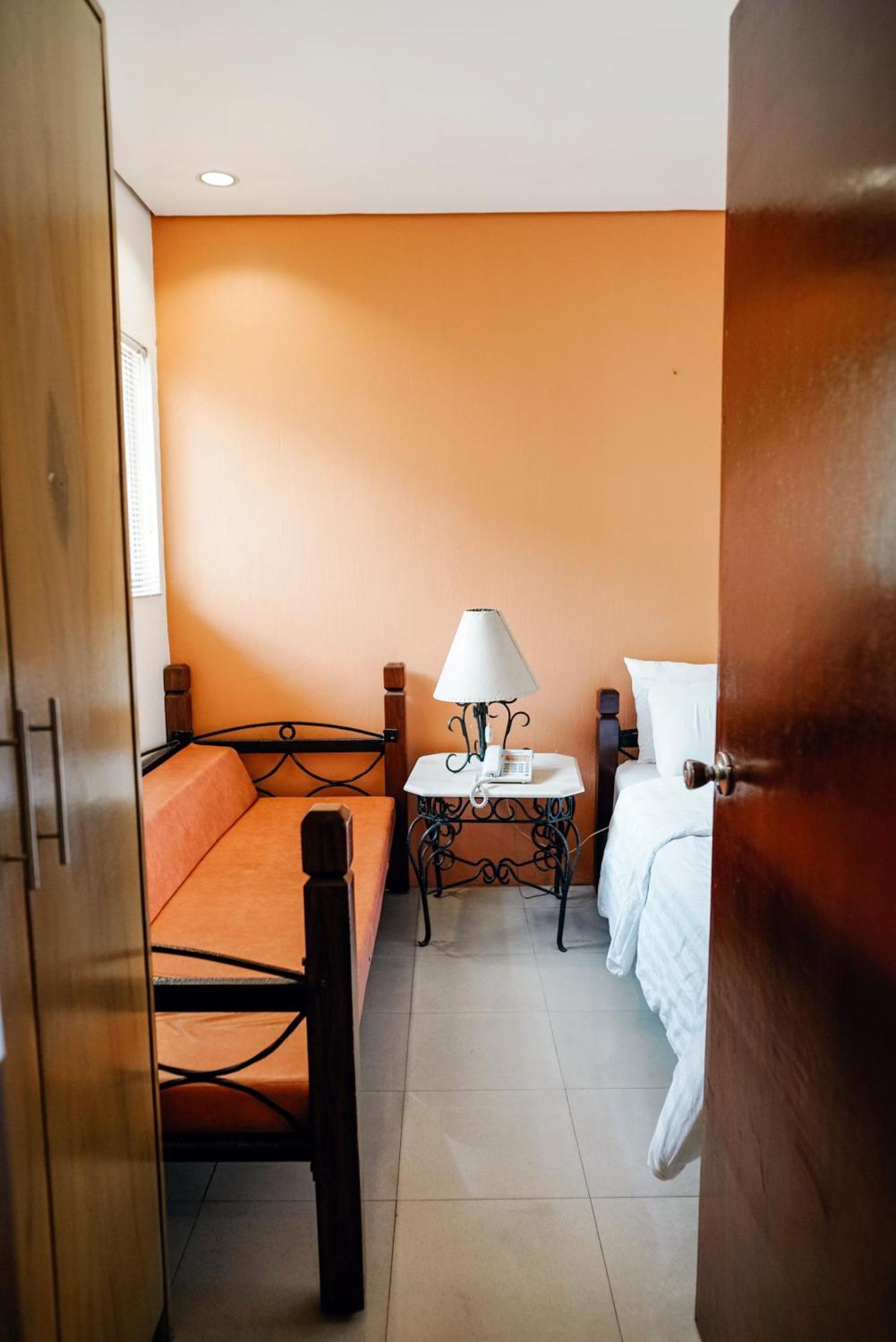 Palmas Del Mar Hotel Bacolod Bagian luar foto