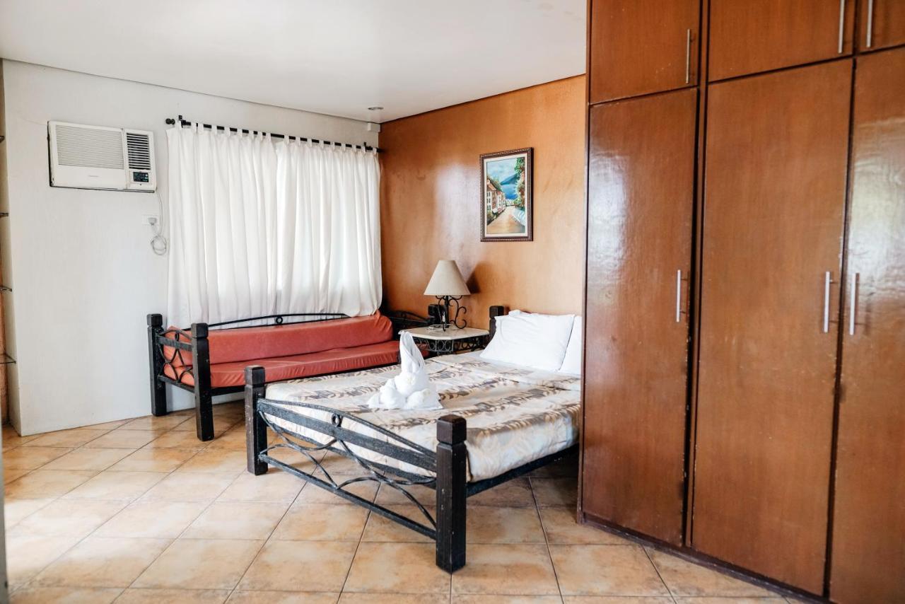 Palmas Del Mar Hotel Bacolod Bagian luar foto