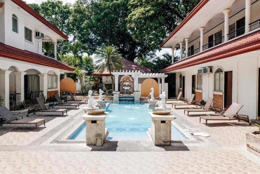 Palmas Del Mar Hotel Bacolod Bagian luar foto